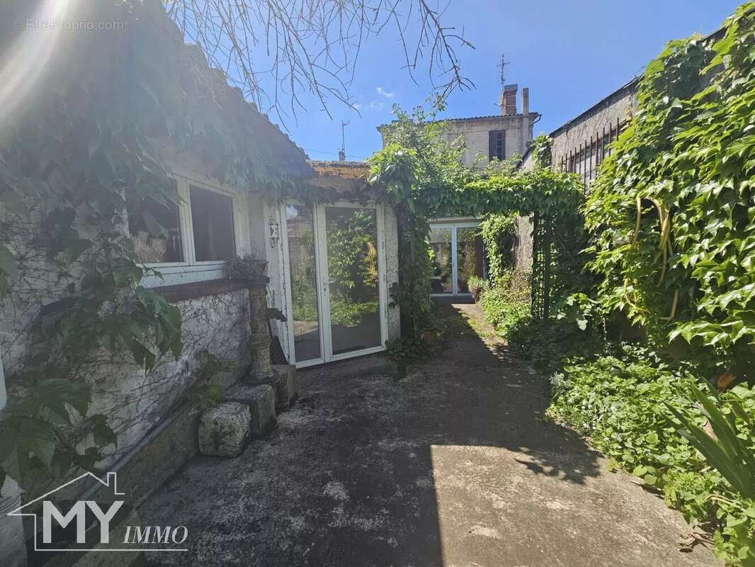 Maison à SAINTE-FOY-LA-GRANDE