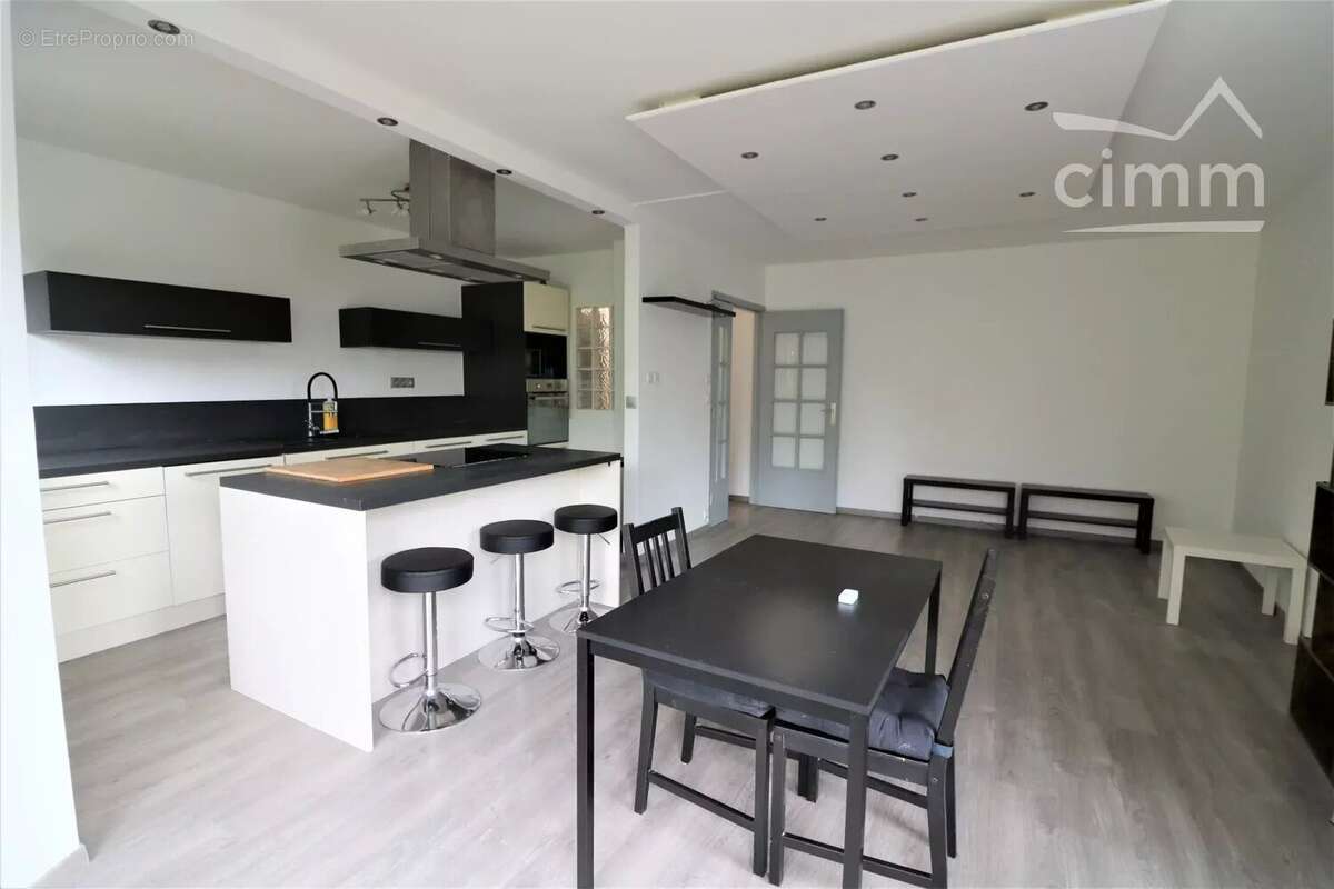 Appartement à COYE-LA-FORET