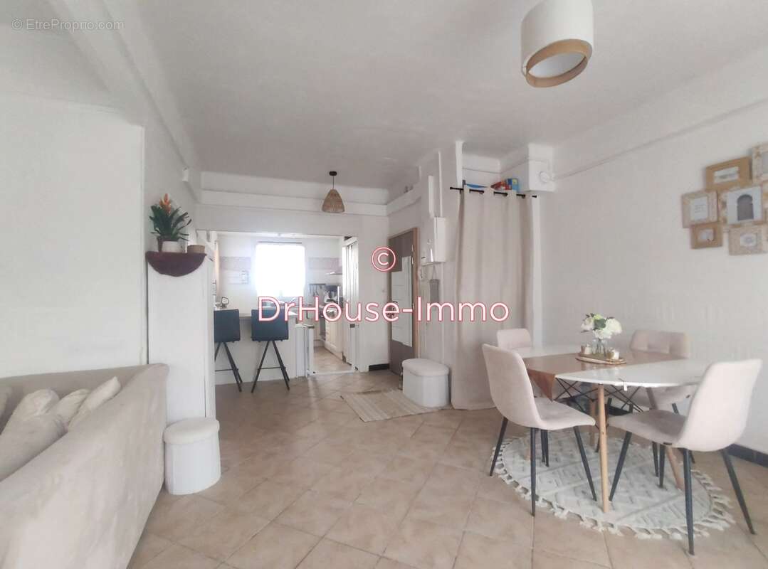 Appartement à PEYROLLES-EN-PROVENCE