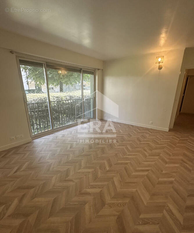 Appartement à PARIS-12E