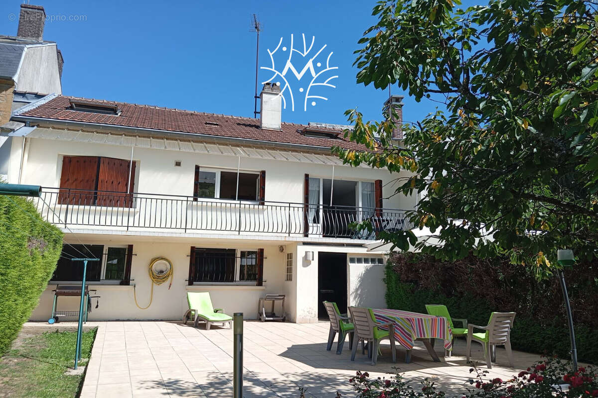 Maison à CHARLEVILLE-MEZIERES