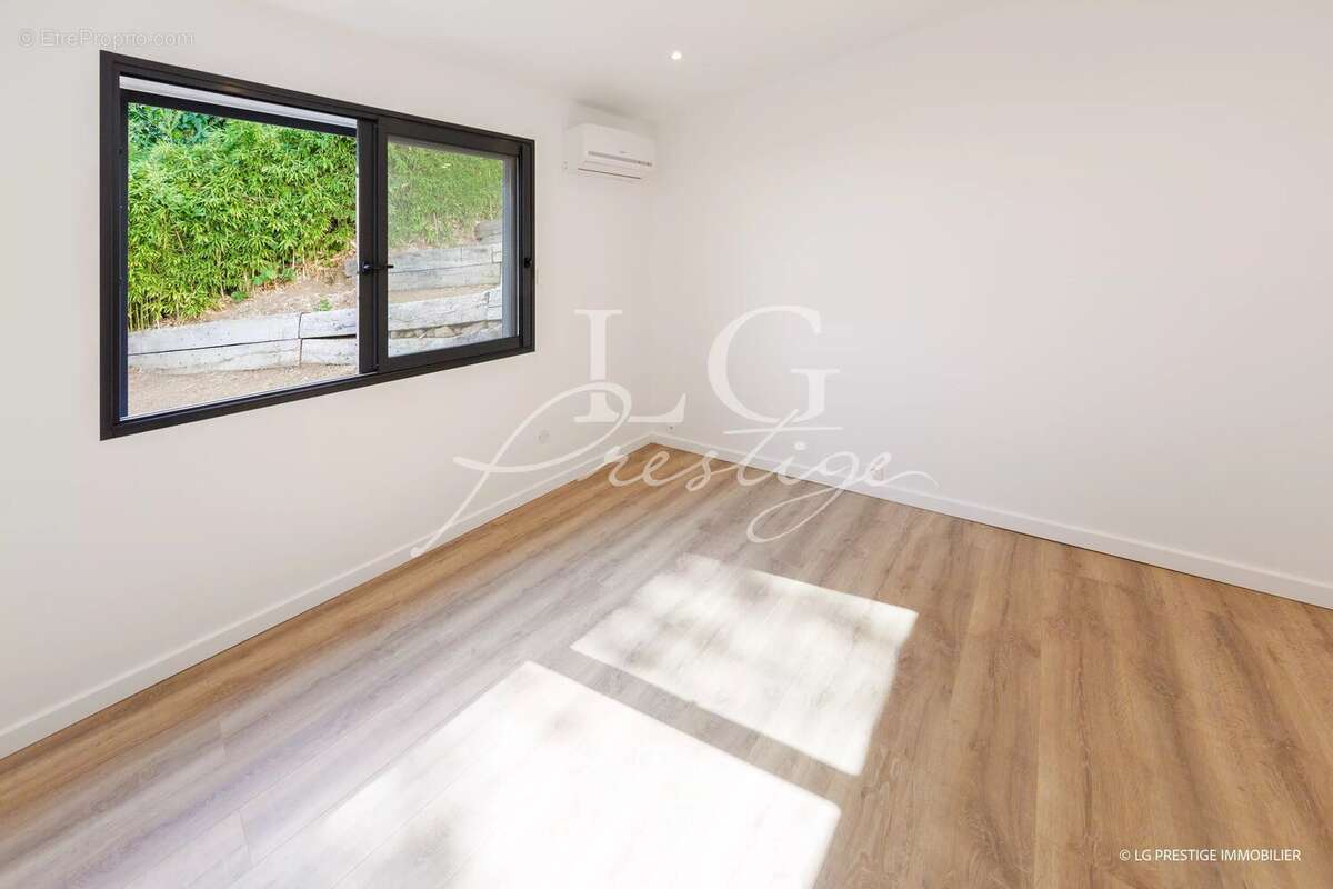 Maison à LES ADRETS-DE-L&#039;ESTEREL