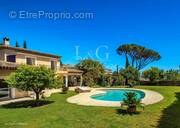 Maison à MANDELIEU-LA-NAPOULE