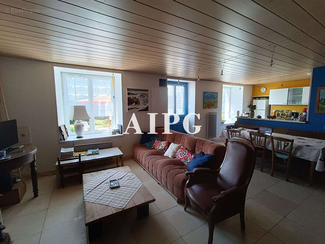 Maison à KERGRIST-MOELOU