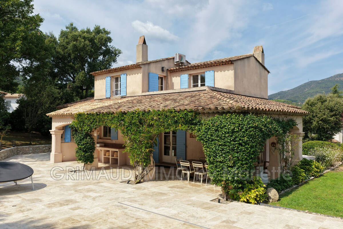 Maison à PLAN-DE-LA-TOUR