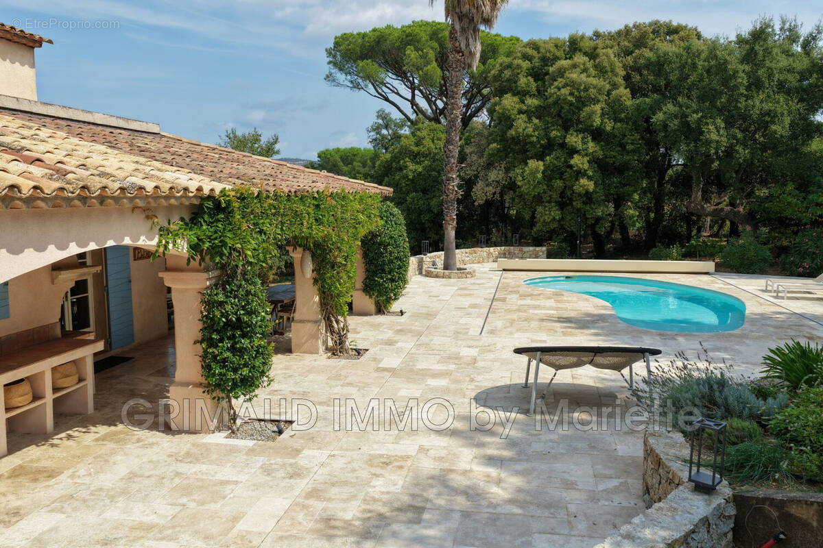 Maison à PLAN-DE-LA-TOUR