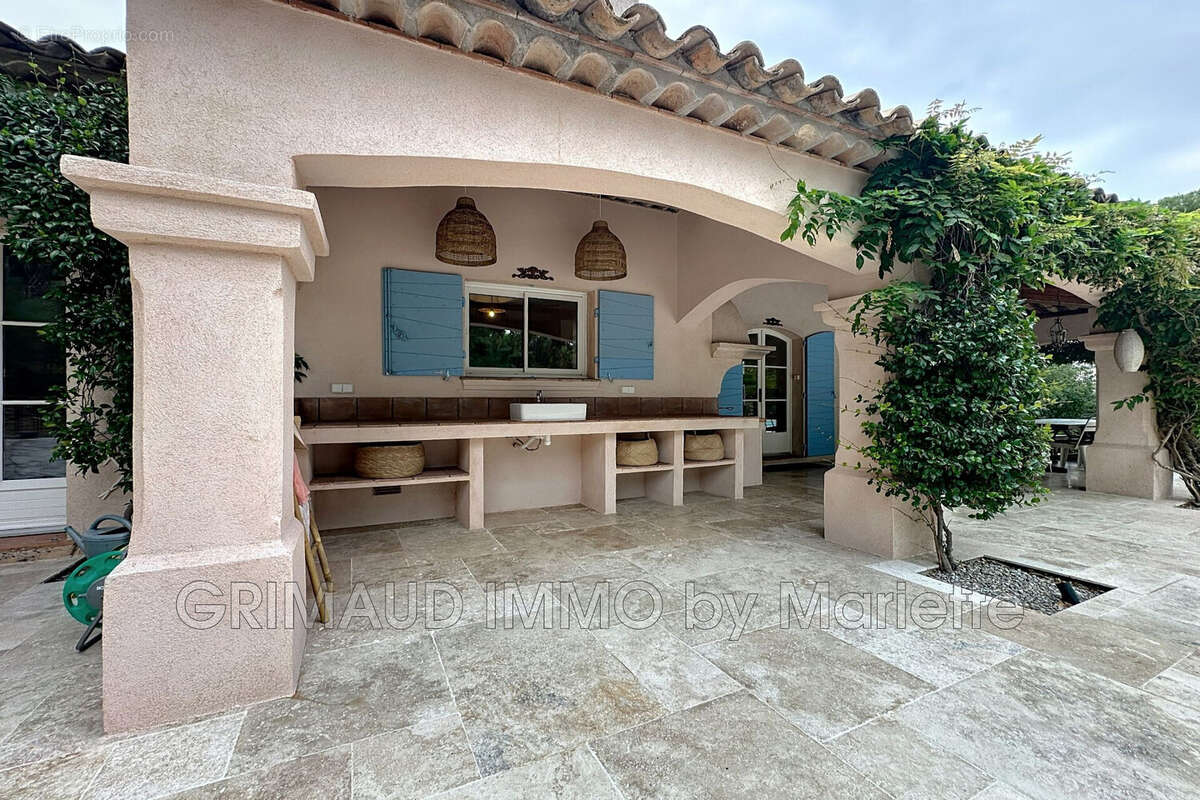 Maison à PLAN-DE-LA-TOUR