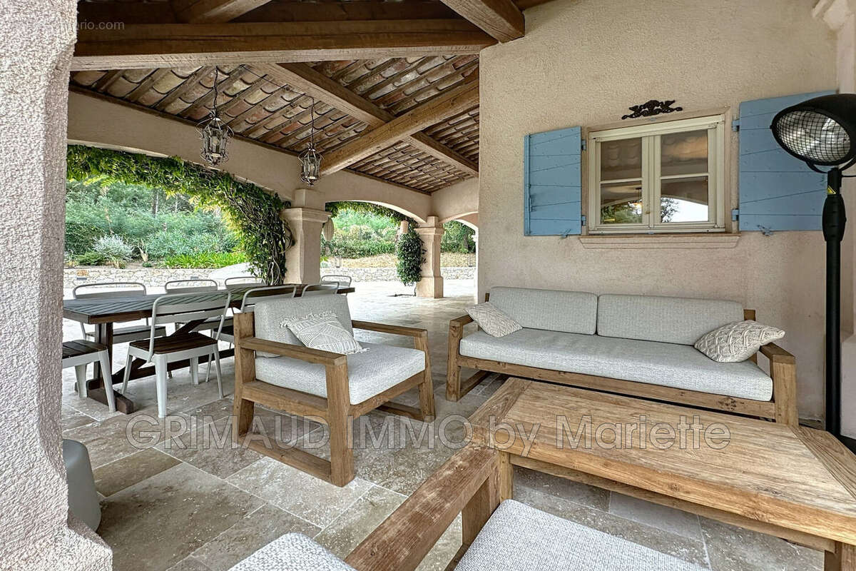 Maison à PLAN-DE-LA-TOUR