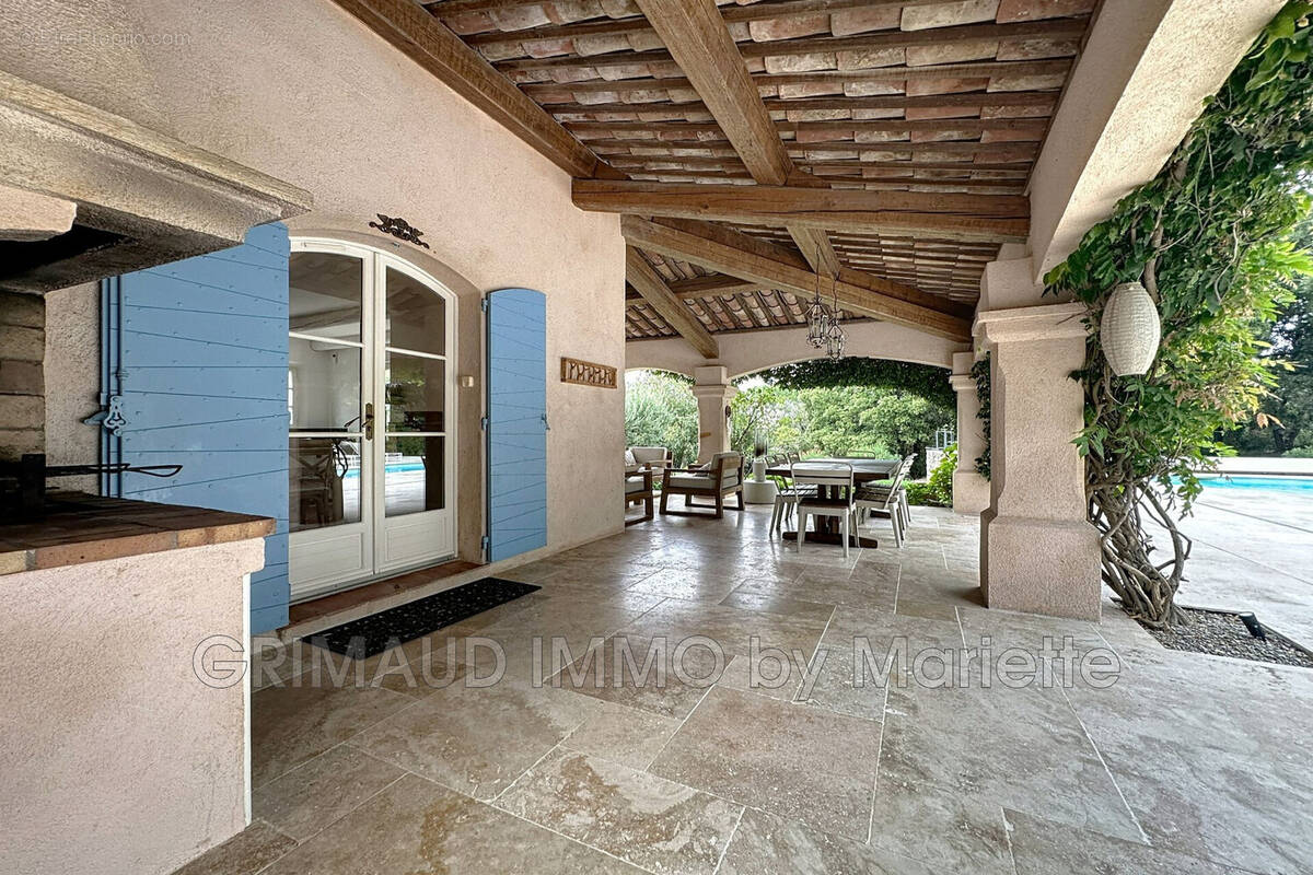 Maison à PLAN-DE-LA-TOUR