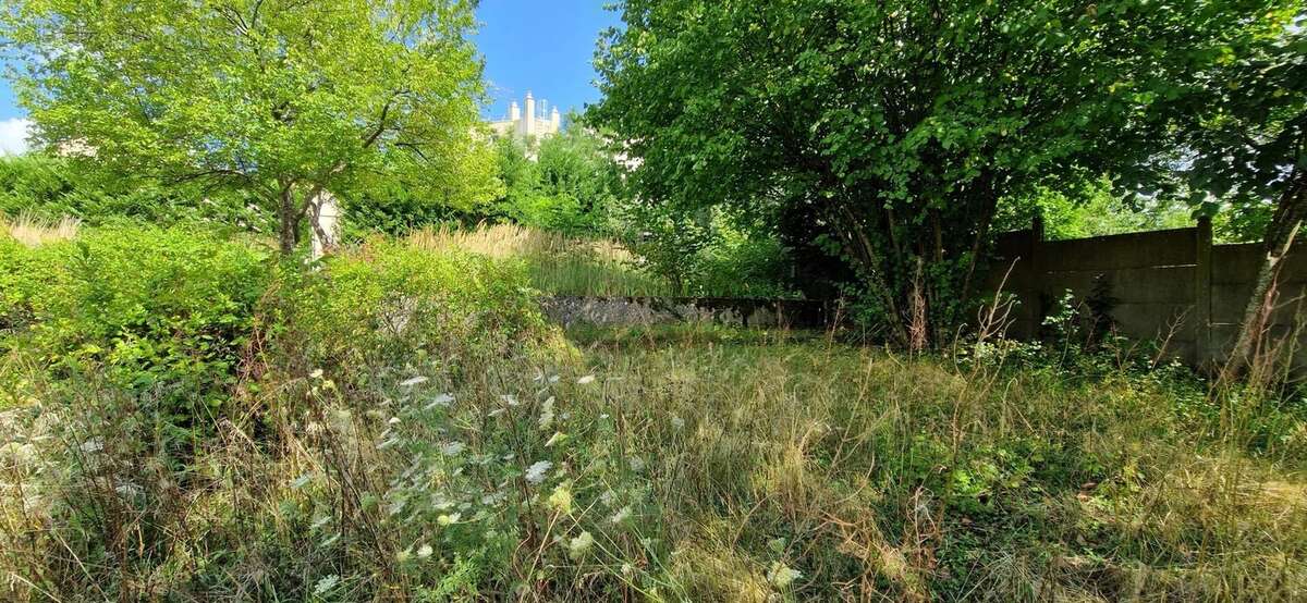 Terrain à CHAMPAGNE-SUR-SEINE