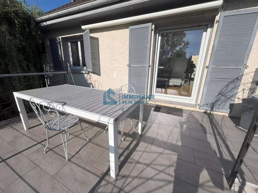 Maison à PORT-LESNEY