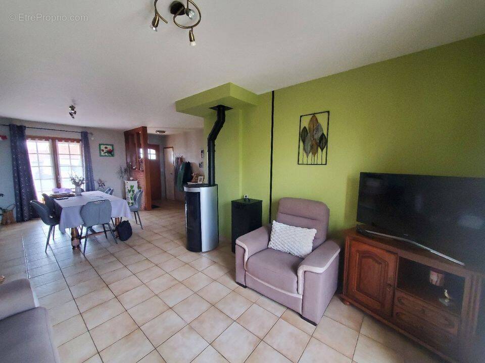 MAISON PLAIN PIED A VENDRE - Maison à CHAUDRON-EN-MAUGES