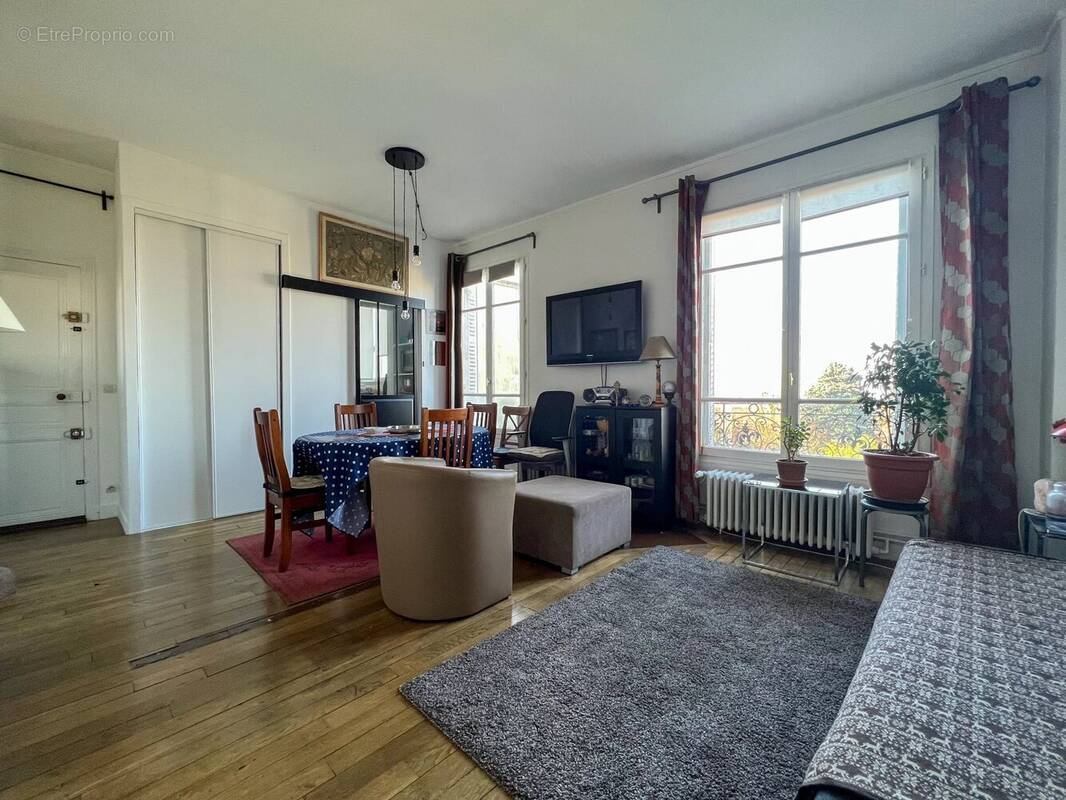 Appartement à LE RAINCY
