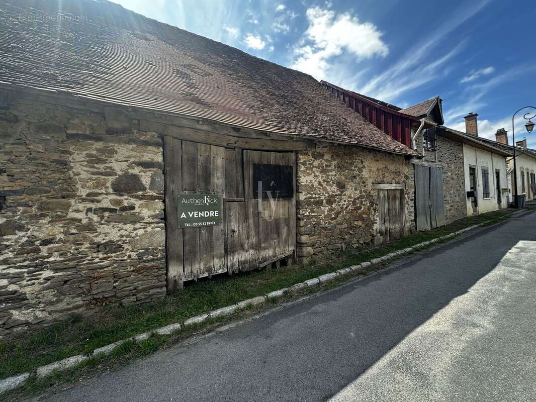Maison à SAINT-GERMAIN-LES-BELLES