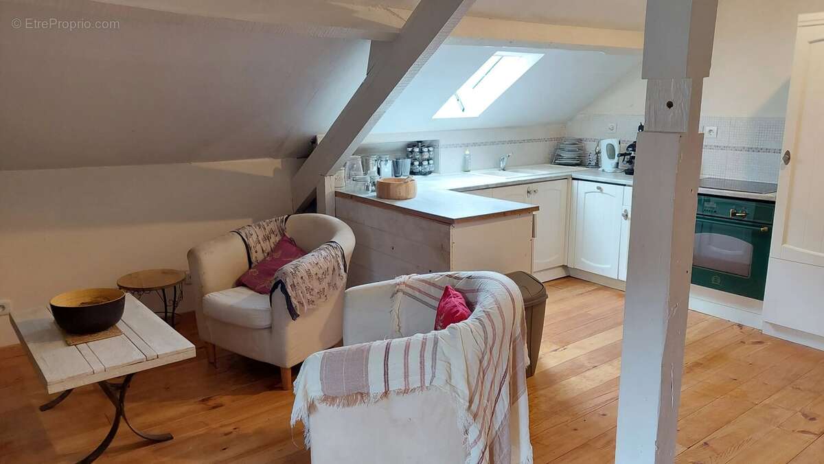 Commerce à CABRERETS