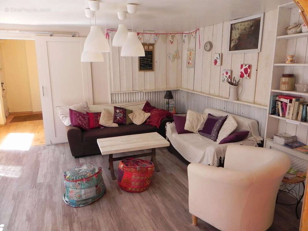 Commerce à CABRERETS