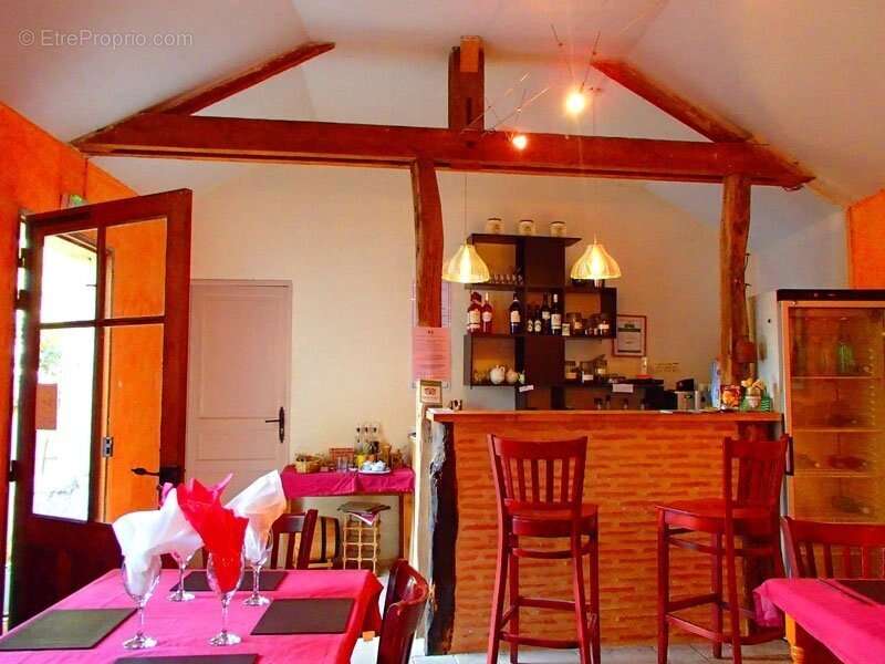 Commerce à CABRERETS