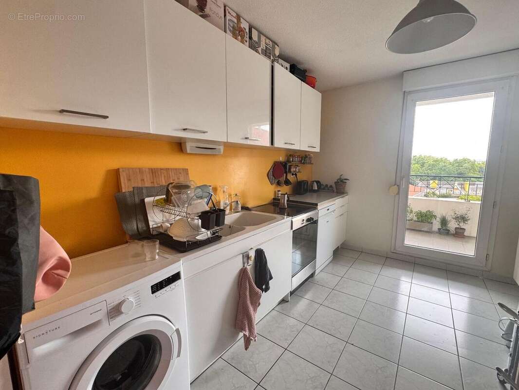   - Appartement à LYON-7E