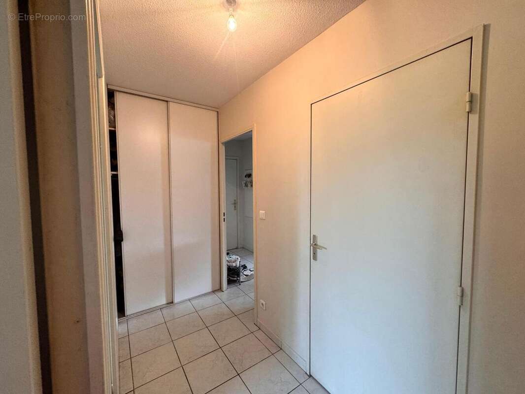  - Appartement à LYON-7E