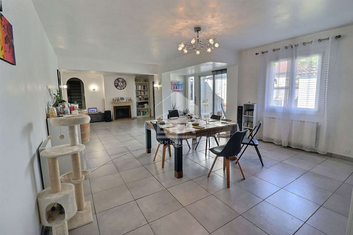 Maison à CAPDENAC-GARE