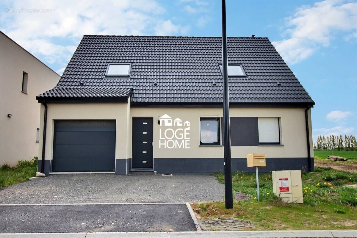 Maison à MONTIGNY-EN-GOHELLE