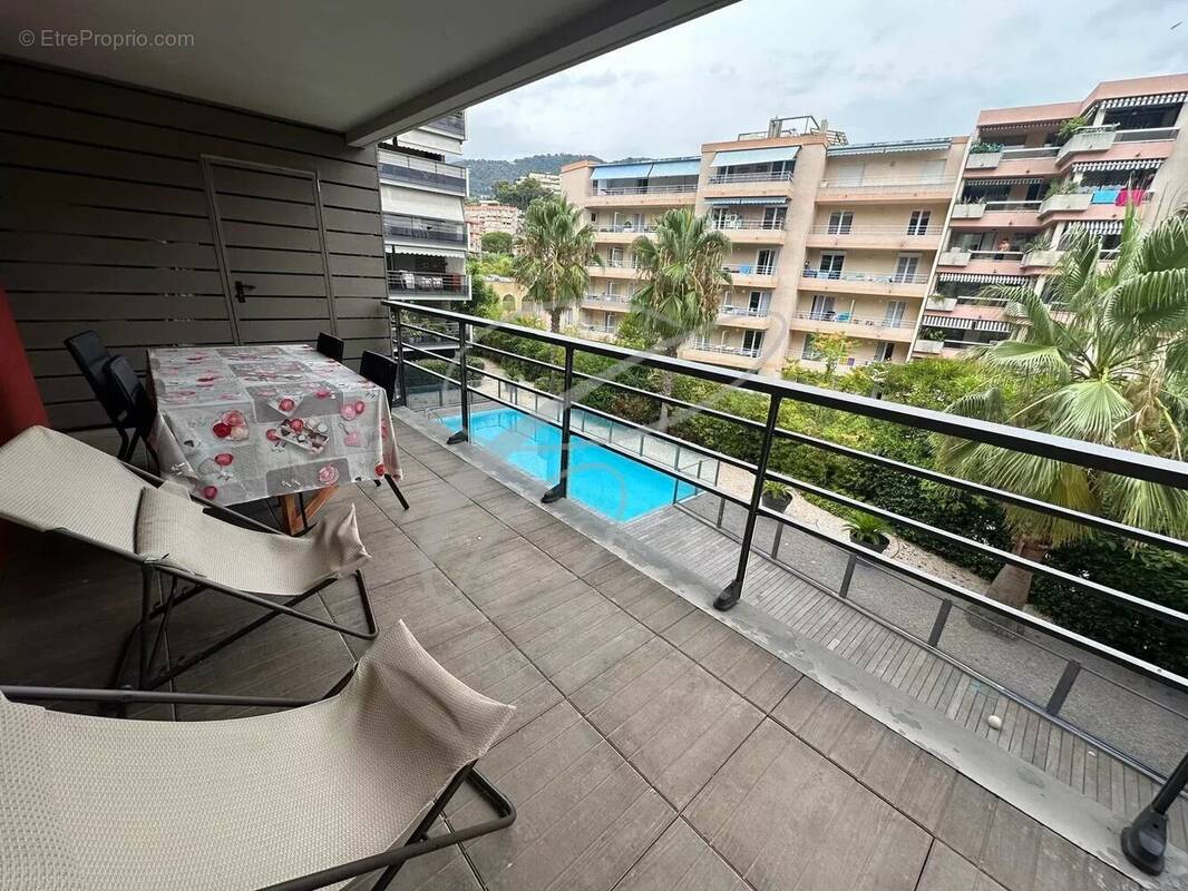 Appartement à ROQUEBRUNE-CAP-MARTIN