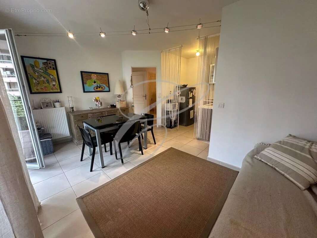 Appartement à ROQUEBRUNE-CAP-MARTIN