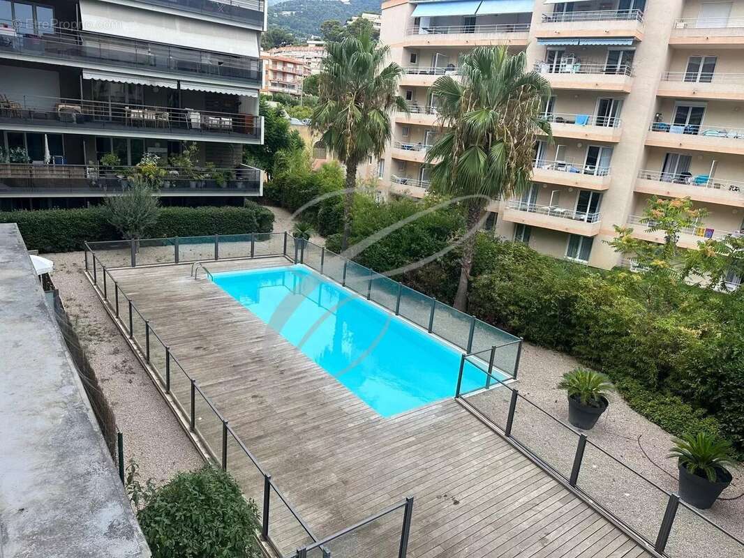 Appartement à ROQUEBRUNE-CAP-MARTIN