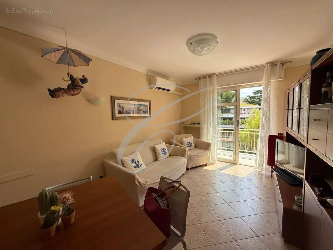 Appartement à ROQUEBRUNE-CAP-MARTIN