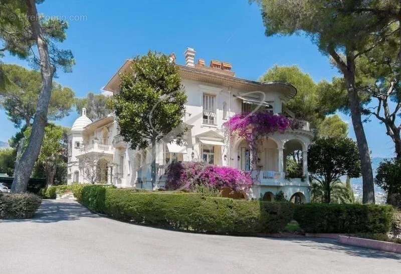 Appartement à ROQUEBRUNE-CAP-MARTIN