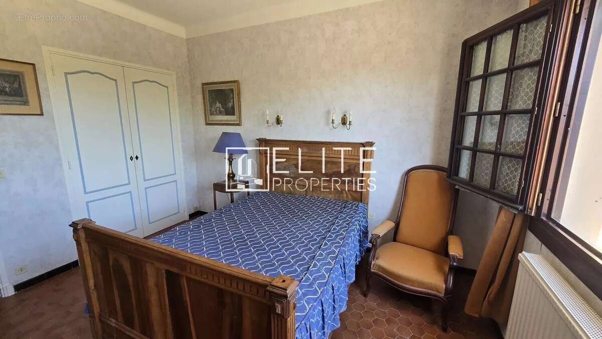 Appartement à MOUANS-SARTOUX