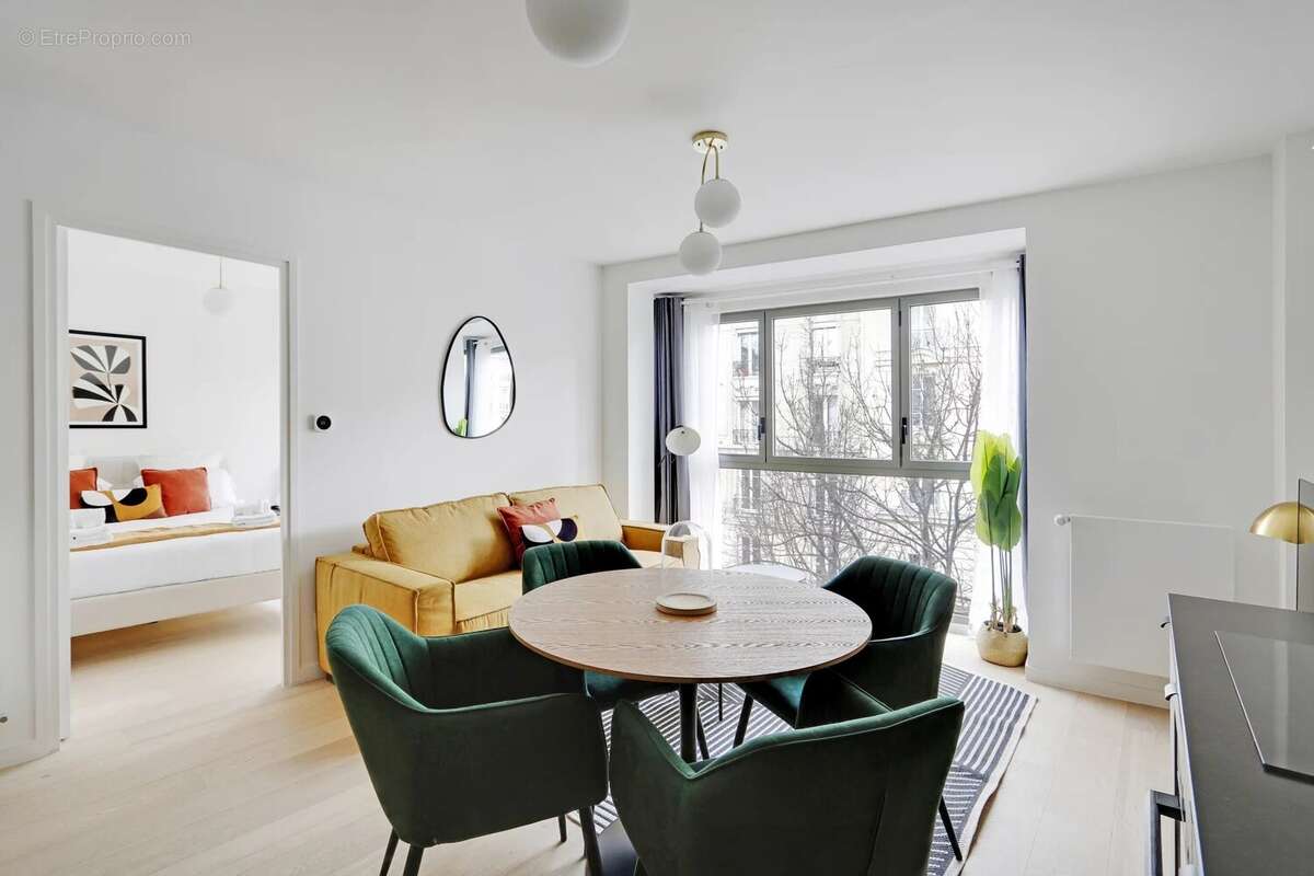 Appartement à PARIS-18E