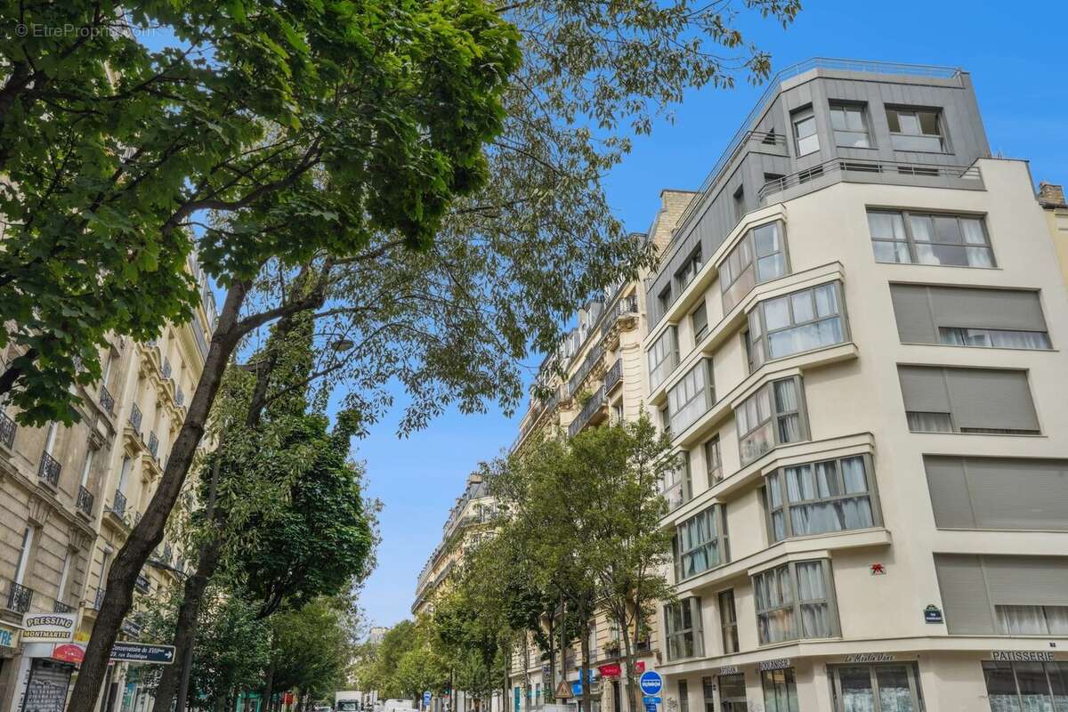 Appartement à PARIS-18E