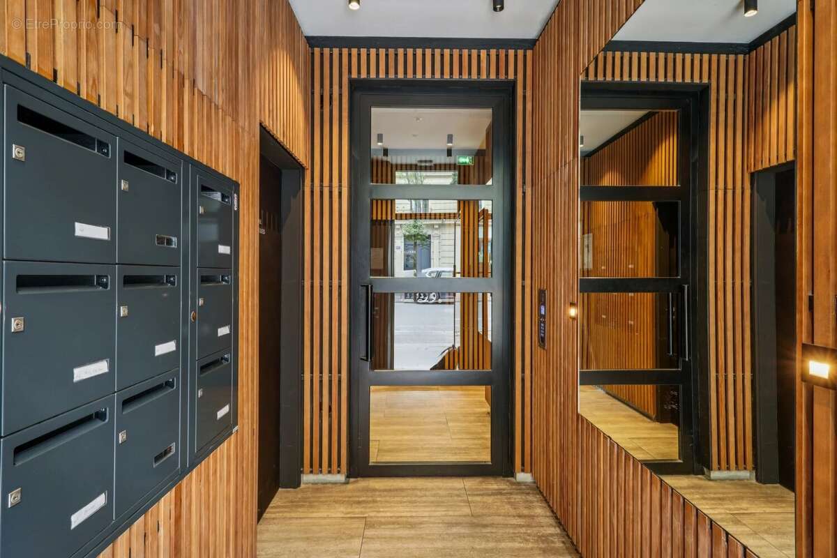 Appartement à PARIS-18E