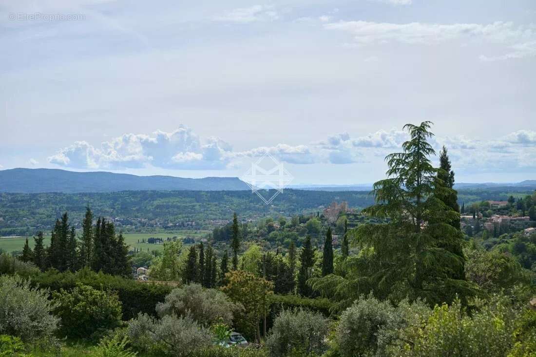Maison à TOURRETTES