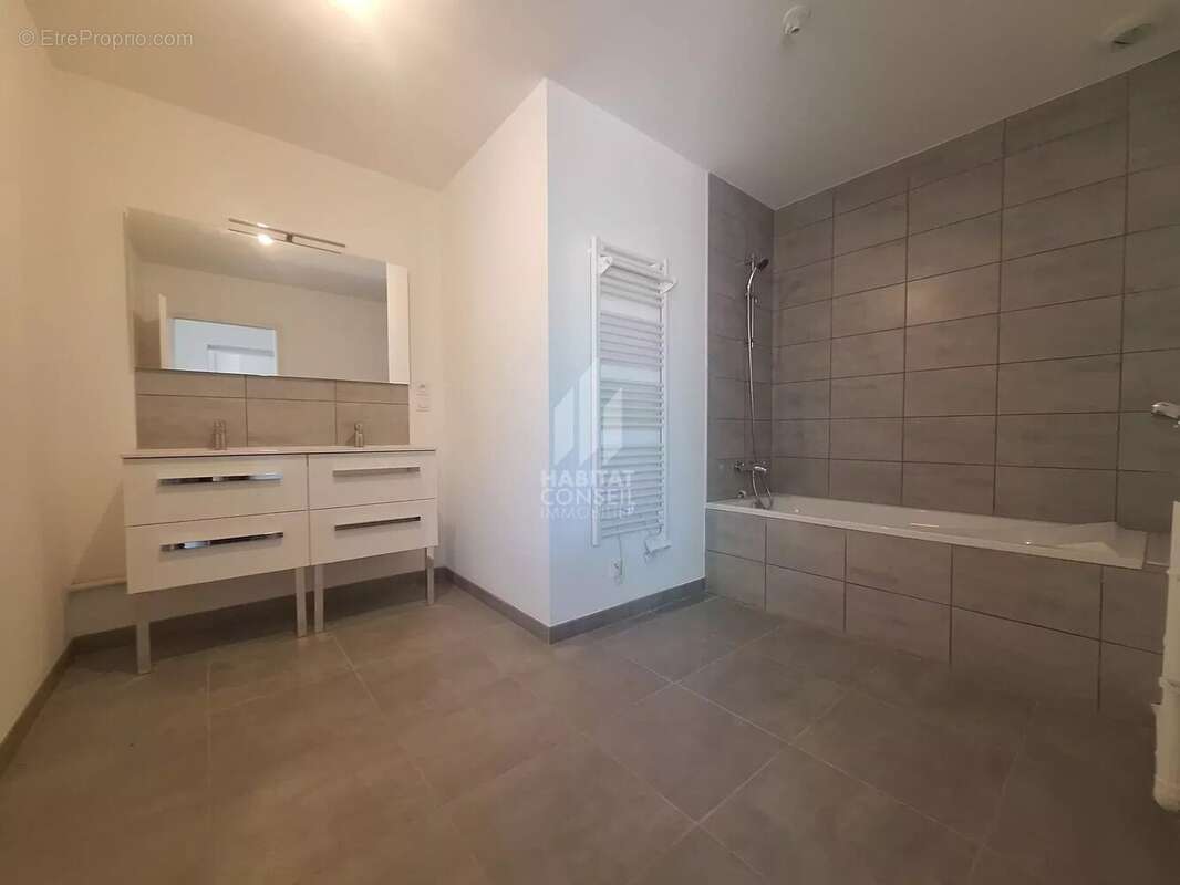 Appartement à CLAIX