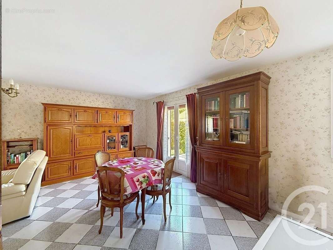 Maison à SAINT-CLEMENT