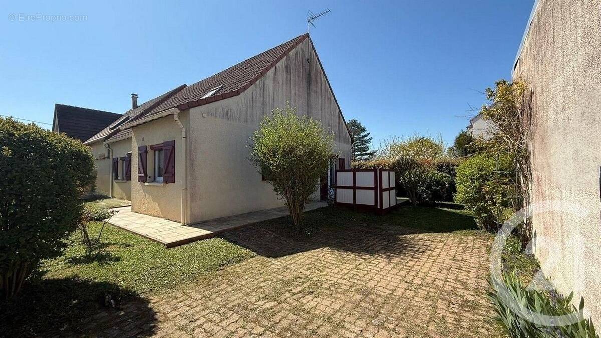 Maison à SAINT-CLEMENT