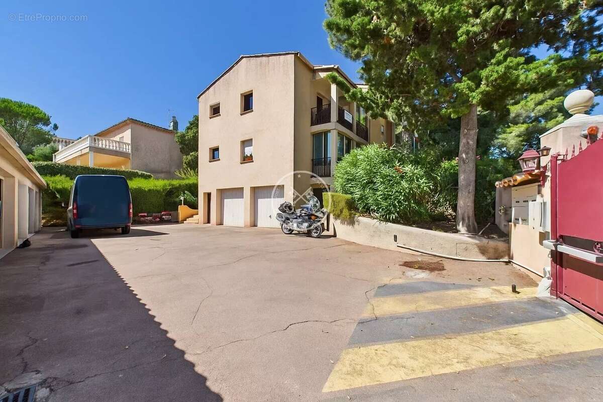 Appartement à FREJUS