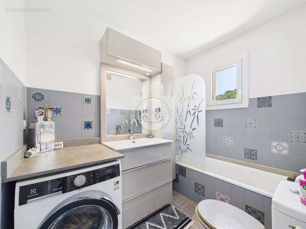 Appartement à FREJUS