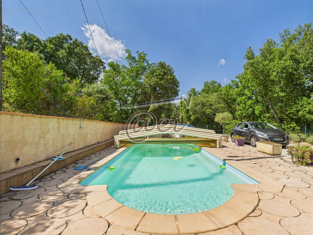 Maison à GINASSERVIS