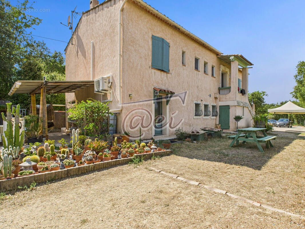 Maison à GINASSERVIS