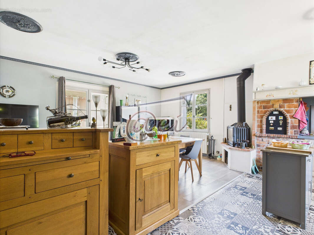 Maison à GINASSERVIS