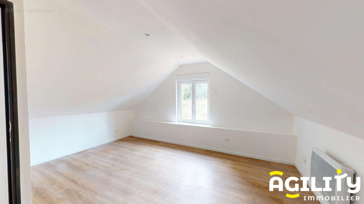 Maison à BRUILLE-SAINT-AMAND