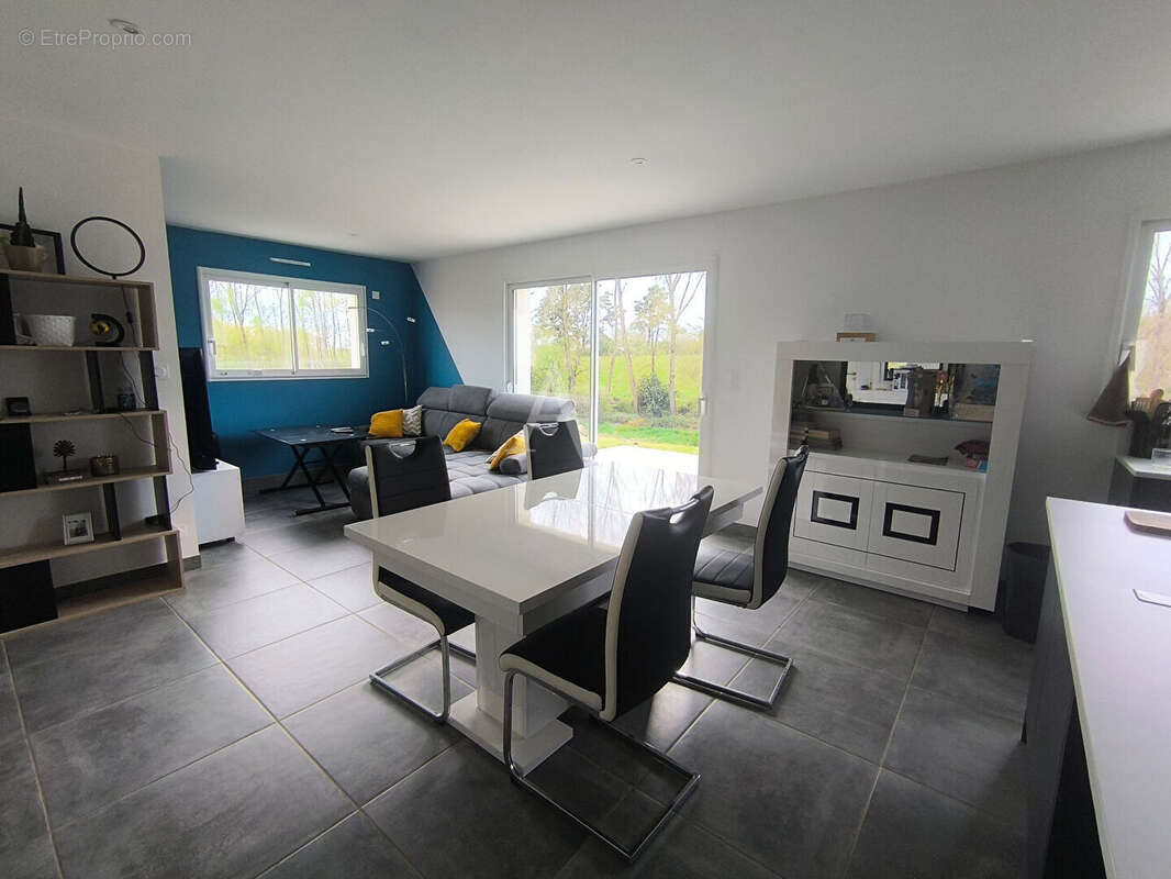 Maison à TALMONT-SAINT-HILAIRE