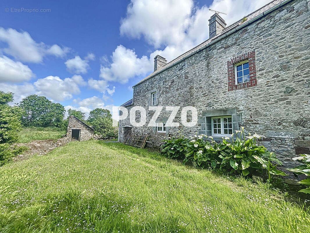 Maison à REGNEVILLE-SUR-MER