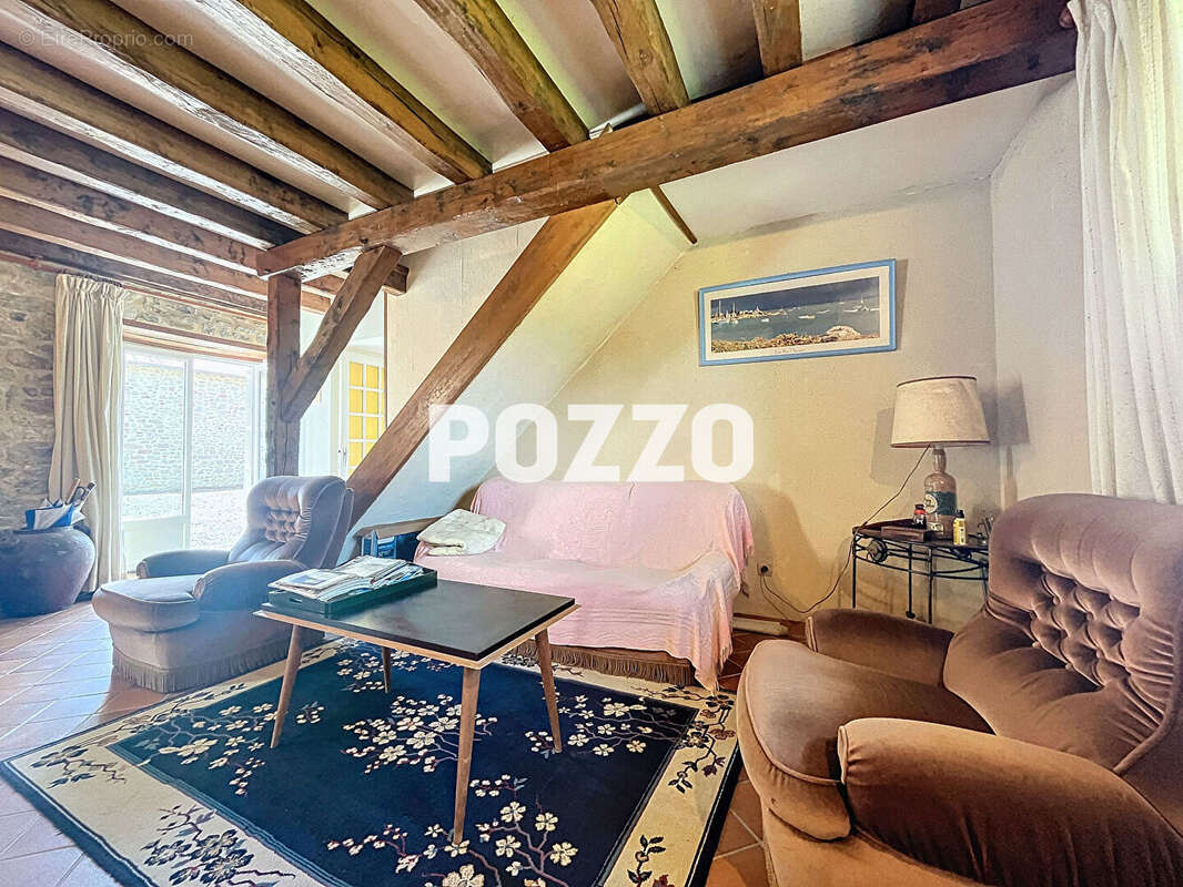 Maison à REGNEVILLE-SUR-MER