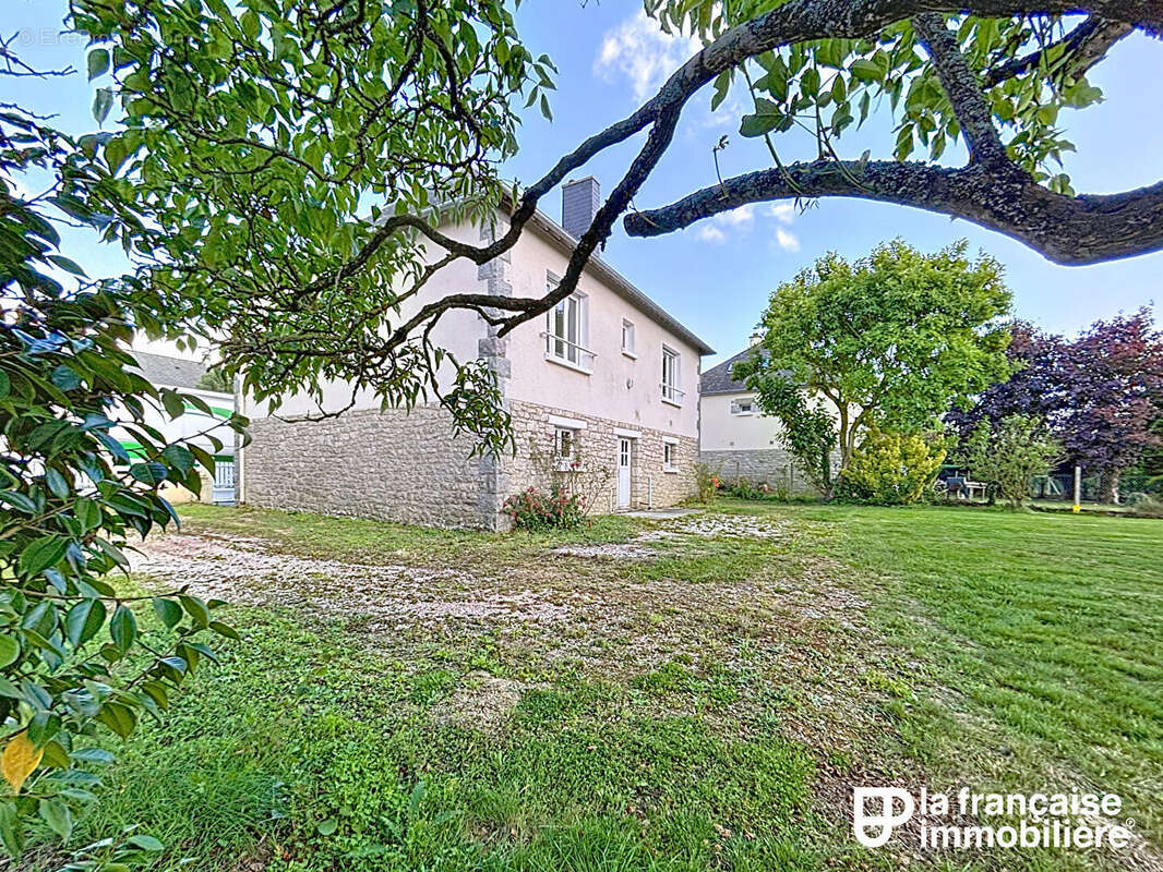 Maison à SAINT-MEEN-LE-GRAND