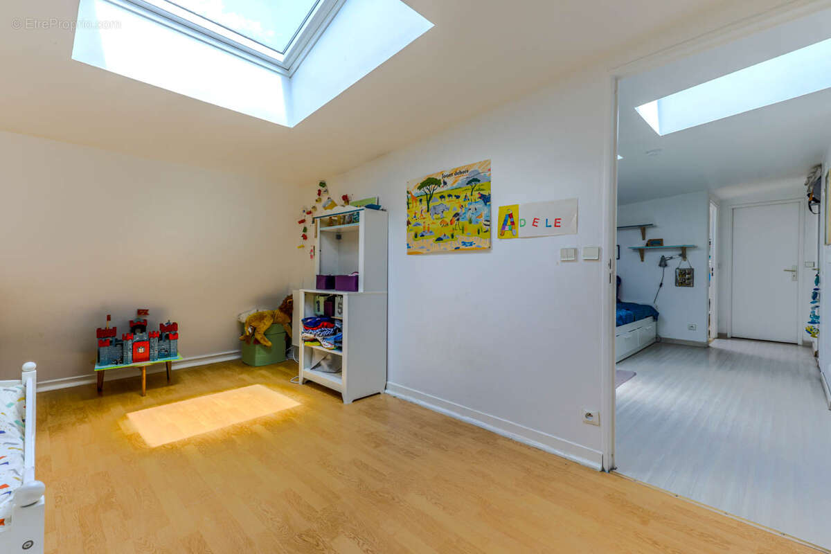 Appartement à LES LILAS