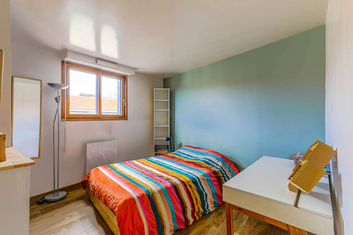 Appartement à LES LILAS